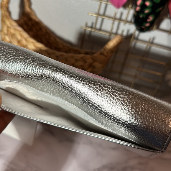 Ted Baker wallet/crossbody strap not included - Picture 7 of 9